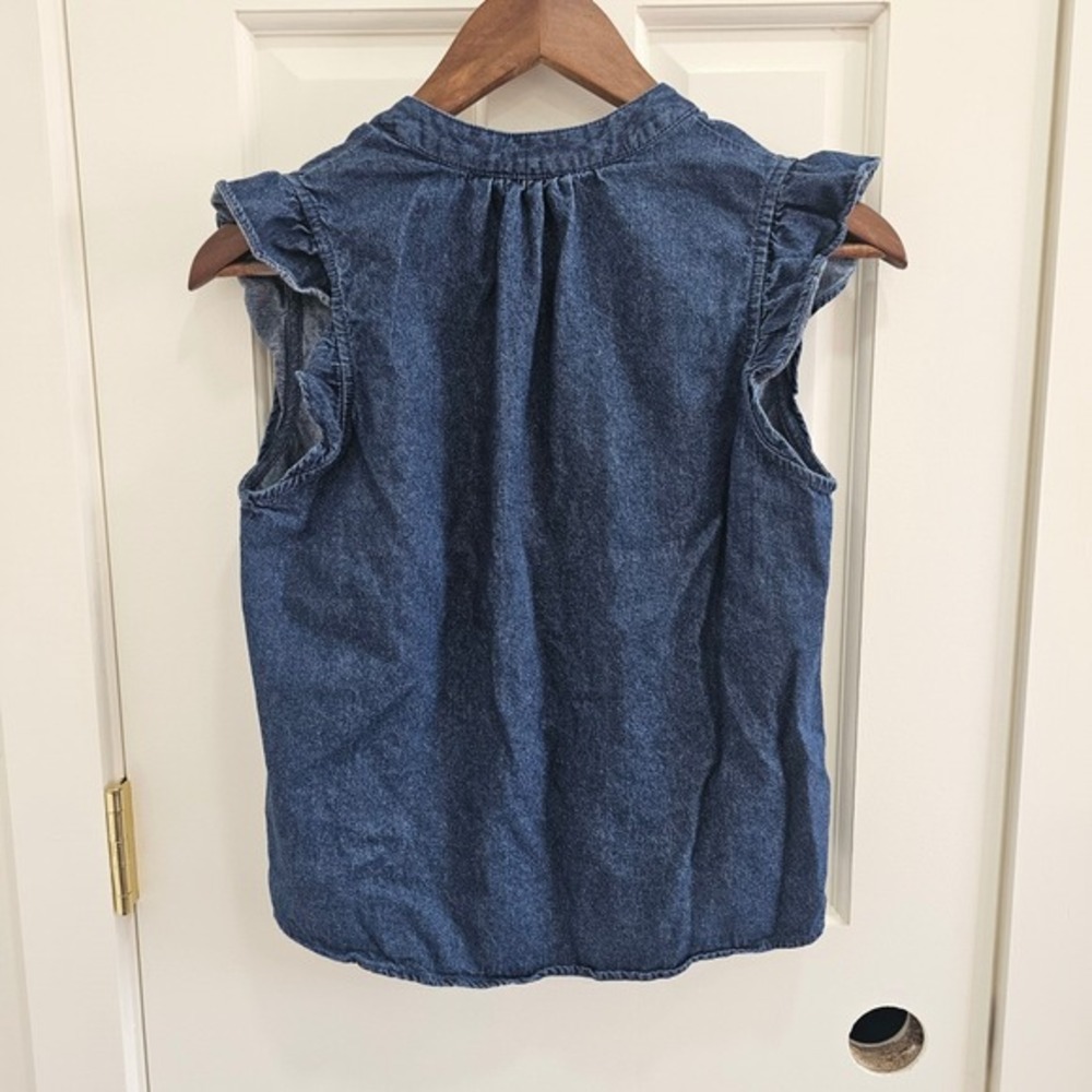 Draper James RSVP Denim Top XS Blue Sleeveless Ruffle Button - Picture 5 of 5